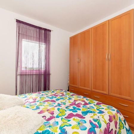 Apartment Keti Fazana Exterior photo