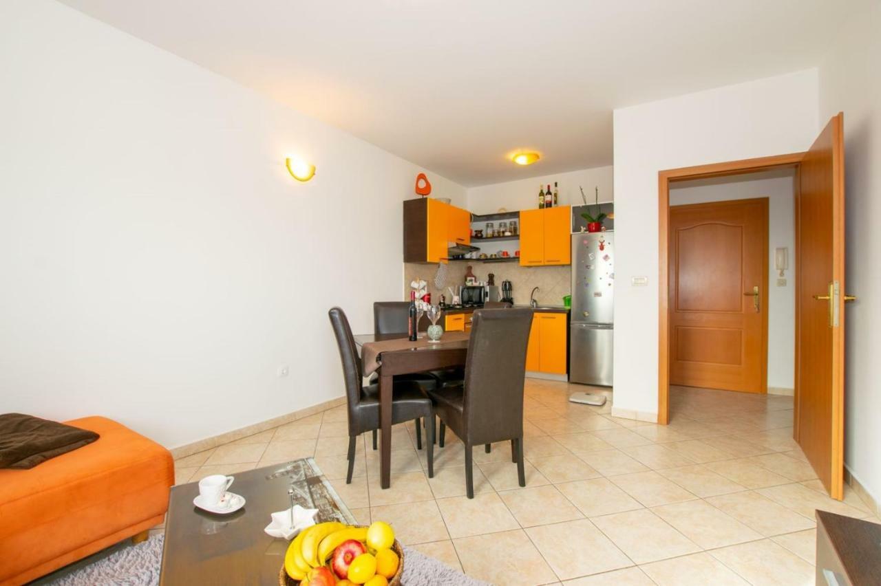 Apartment Keti Fazana Exterior photo